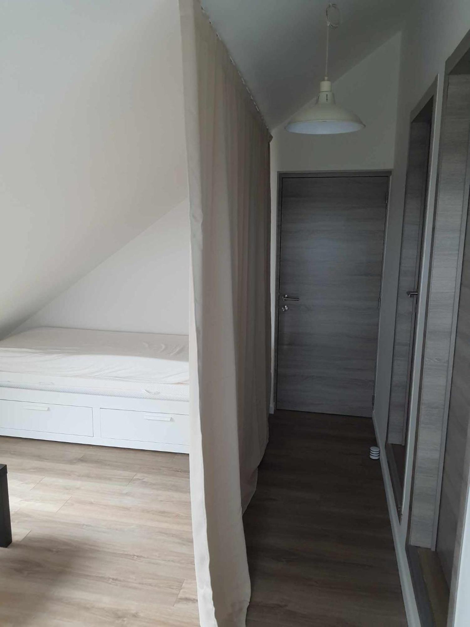 Gite Rural 3 Epis "Aux Pieds Des Ar'Den" - Chambre 1 Isolee Et Chambre 2 Dans Hall De Nuit - 34 Rue Du Chateau A 5564 Wanlin - 4 Adultes Et 2 Enfants Houyet Exterior photo